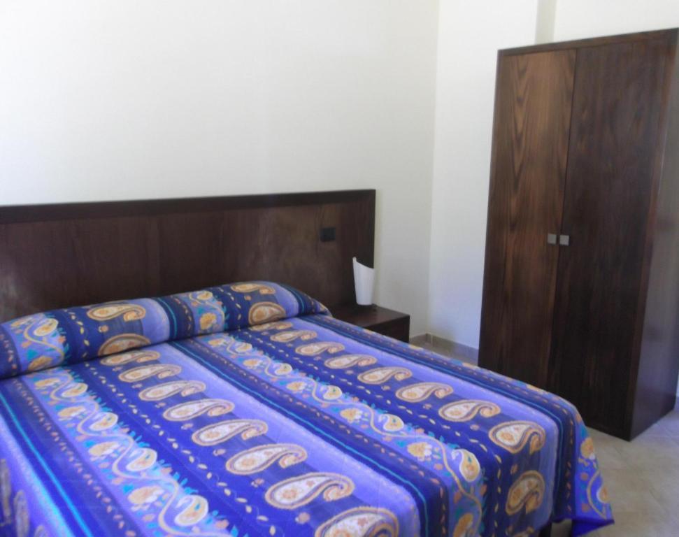 Red Hotel Sant'Elia ซานตากาตา ดี มิลลิเตลโล ห้อง รูปภาพ