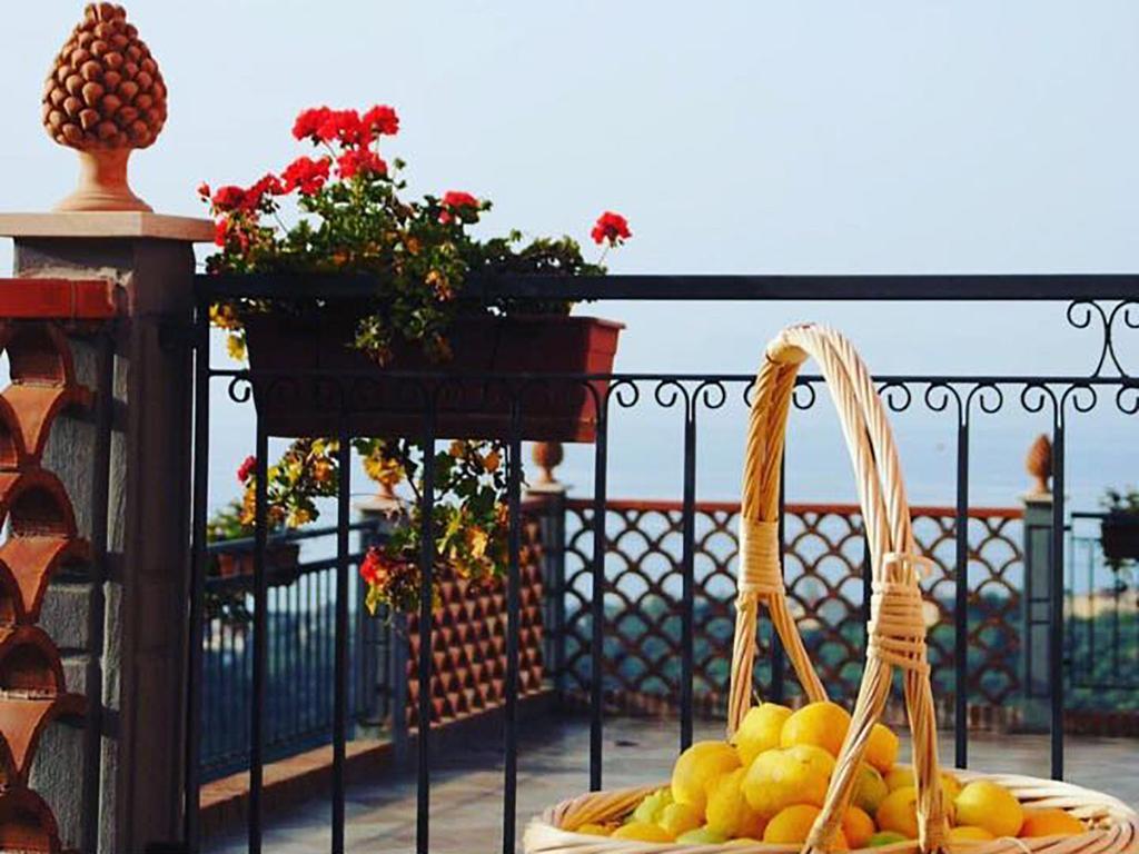 Red Hotel Sant'Elia ซานตากาตา ดี มิลลิเตลโล ห้อง รูปภาพ