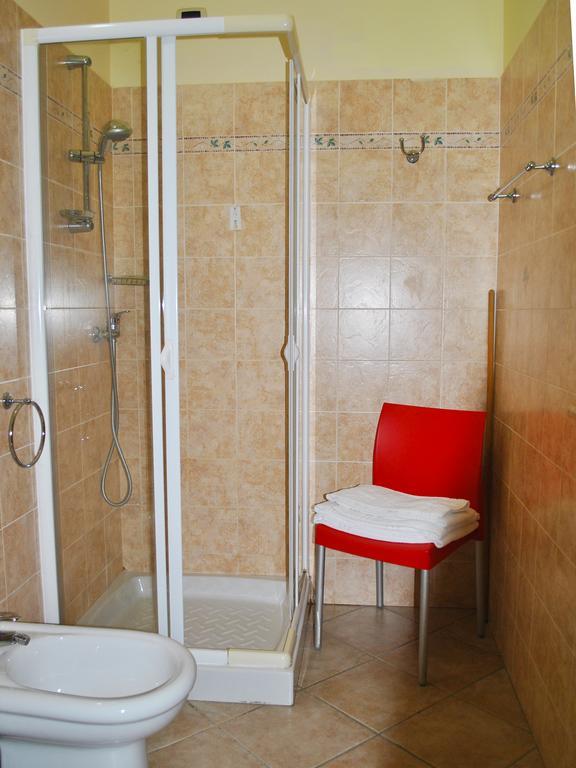 Red Hotel Sant'Elia ซานตากาตา ดี มิลลิเตลโล ห้อง รูปภาพ