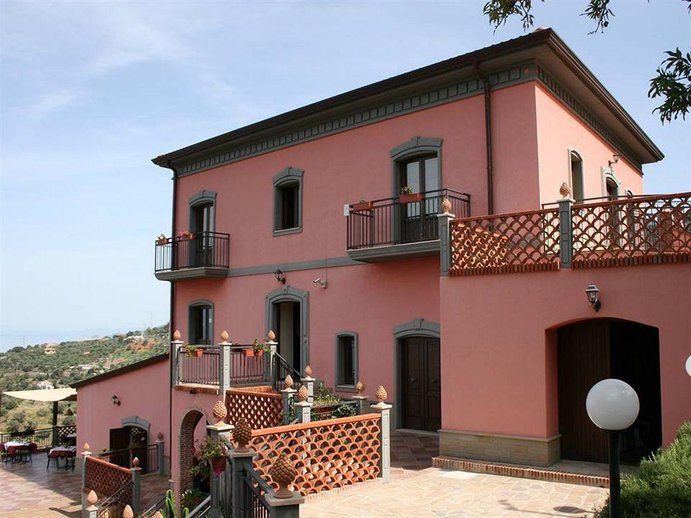 Red Hotel Sant'Elia ซานตากาตา ดี มิลลิเตลโล ภายนอก รูปภาพ